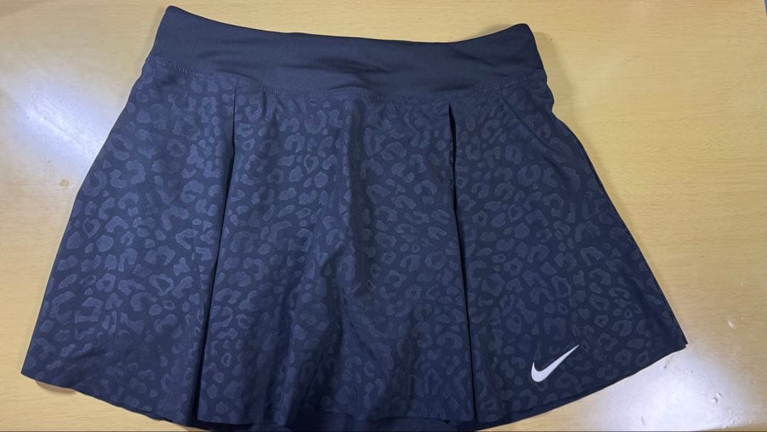NIKE ヒョウ柄 レオパード柄　ブラック US-Mサイズ　テニス　スコート