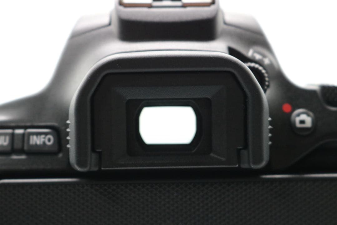 ボディ新品級 【Canon EOS Kiss X10 ダブルレンズセット】