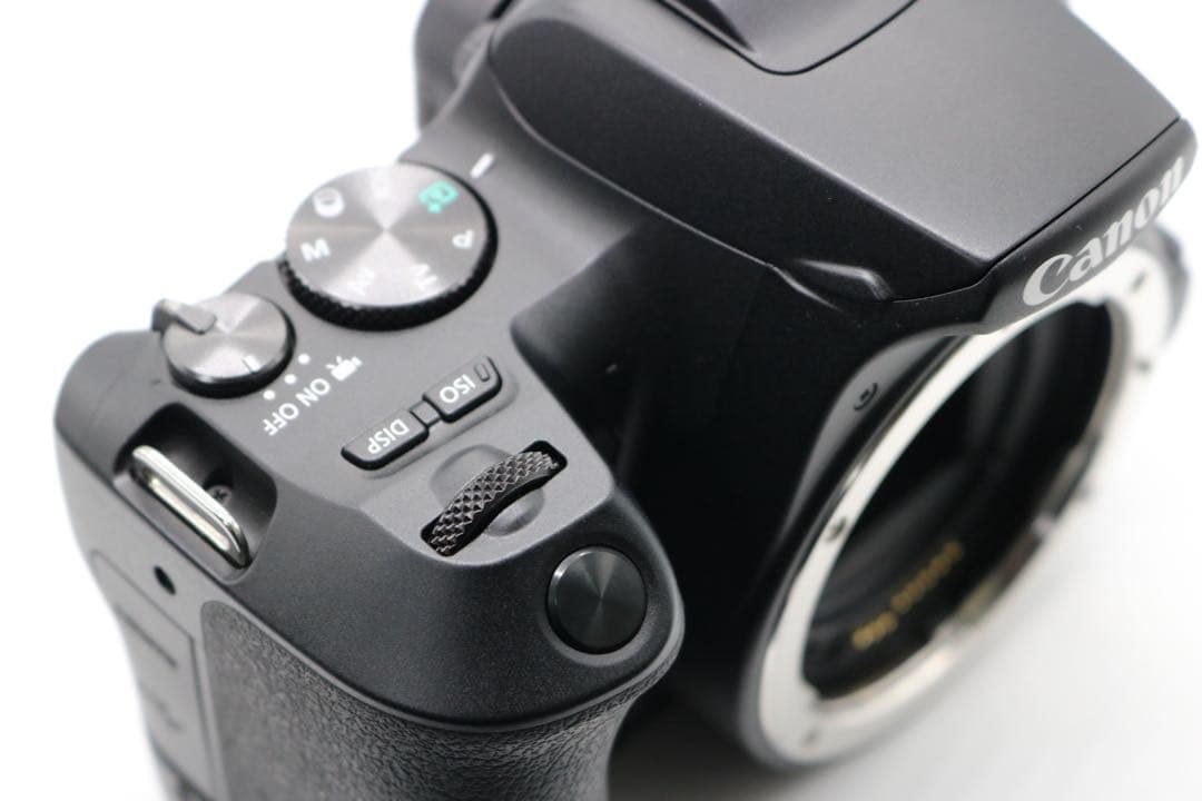 ボディ新品級 【Canon EOS Kiss X10 ダブルレンズセット】