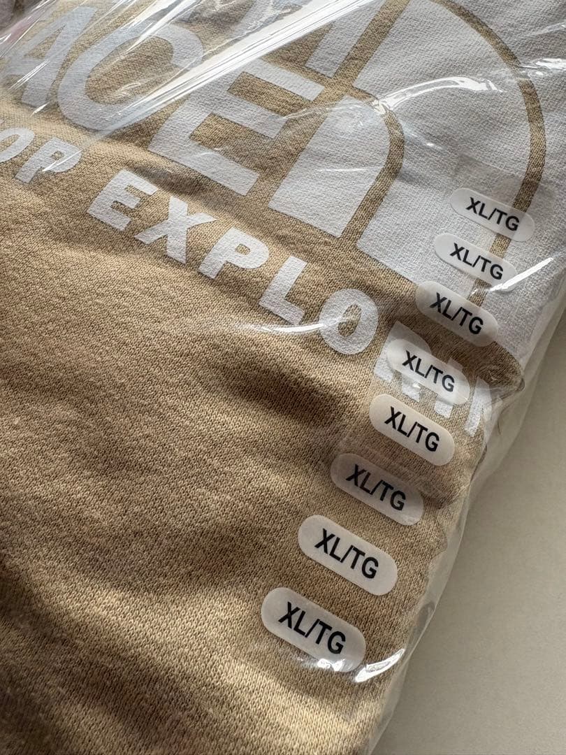 新品未使用　ノースフェイス　パーカー　USサイズXL 日本サイズ3L