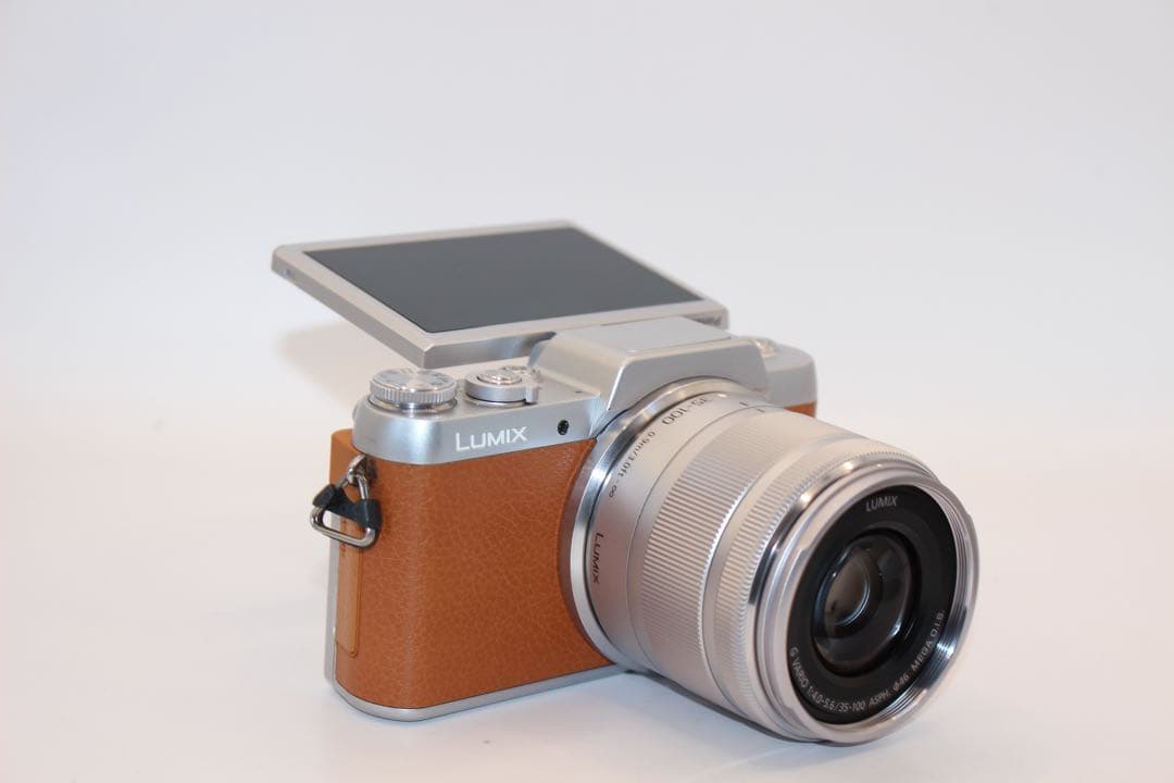 ★ショット数1884回★ LUMIX DMC-GF7 ダブルズームキット