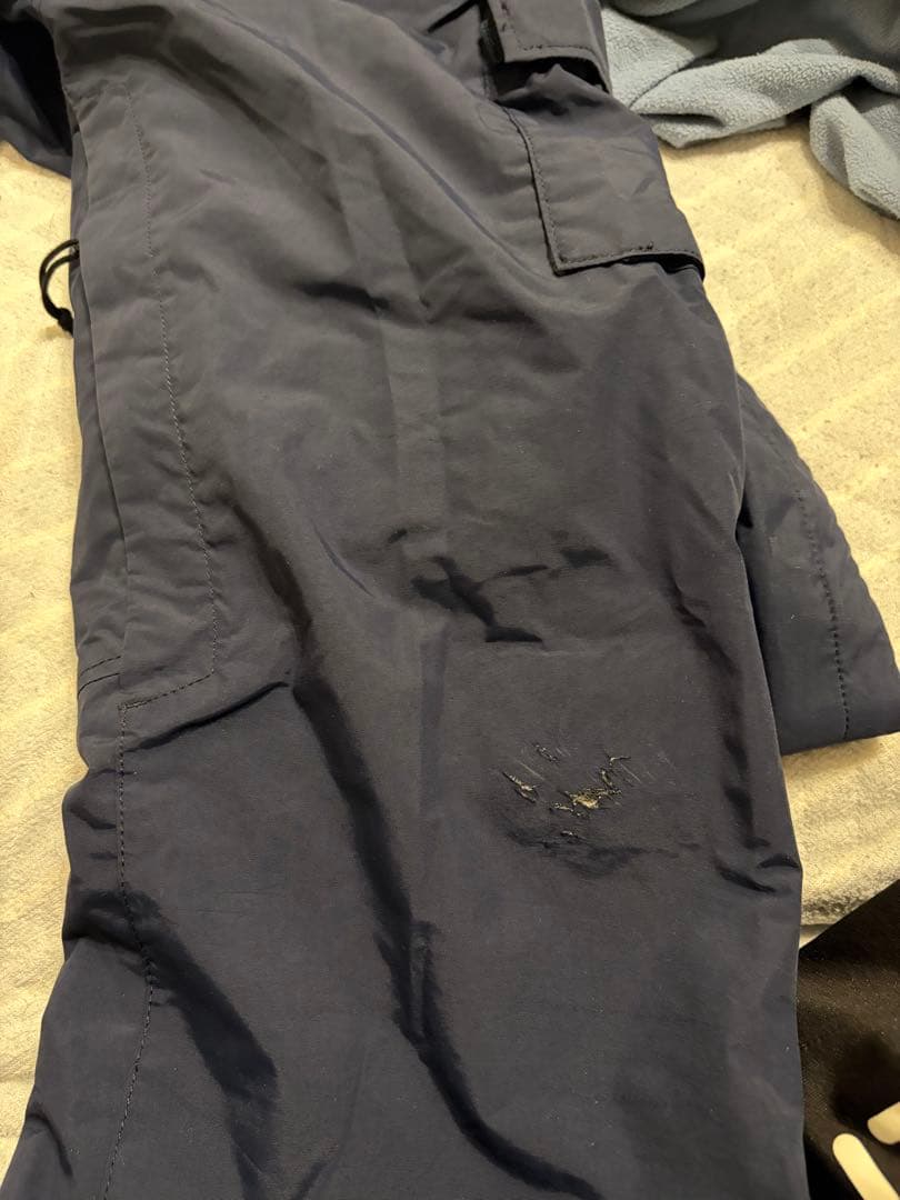 12月2000円値下The North Face スノーボードウェア上下