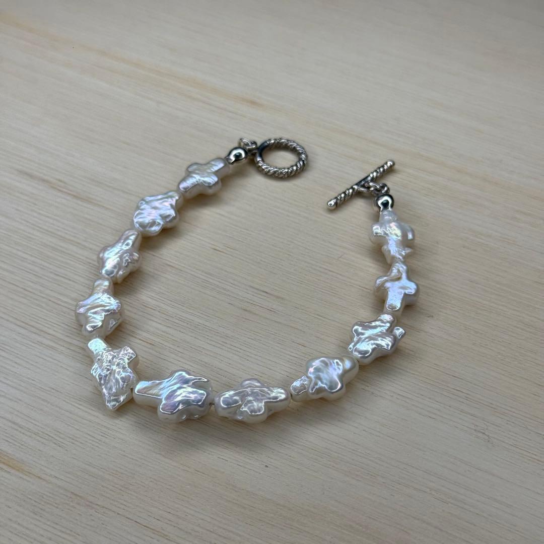 アクセサリー COOTIE Distortion Cross Pearl Bracelet