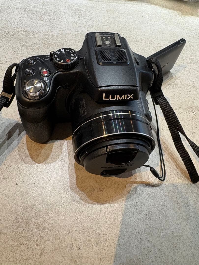 Panasonic DMC-FZ200 デジタルカメラ