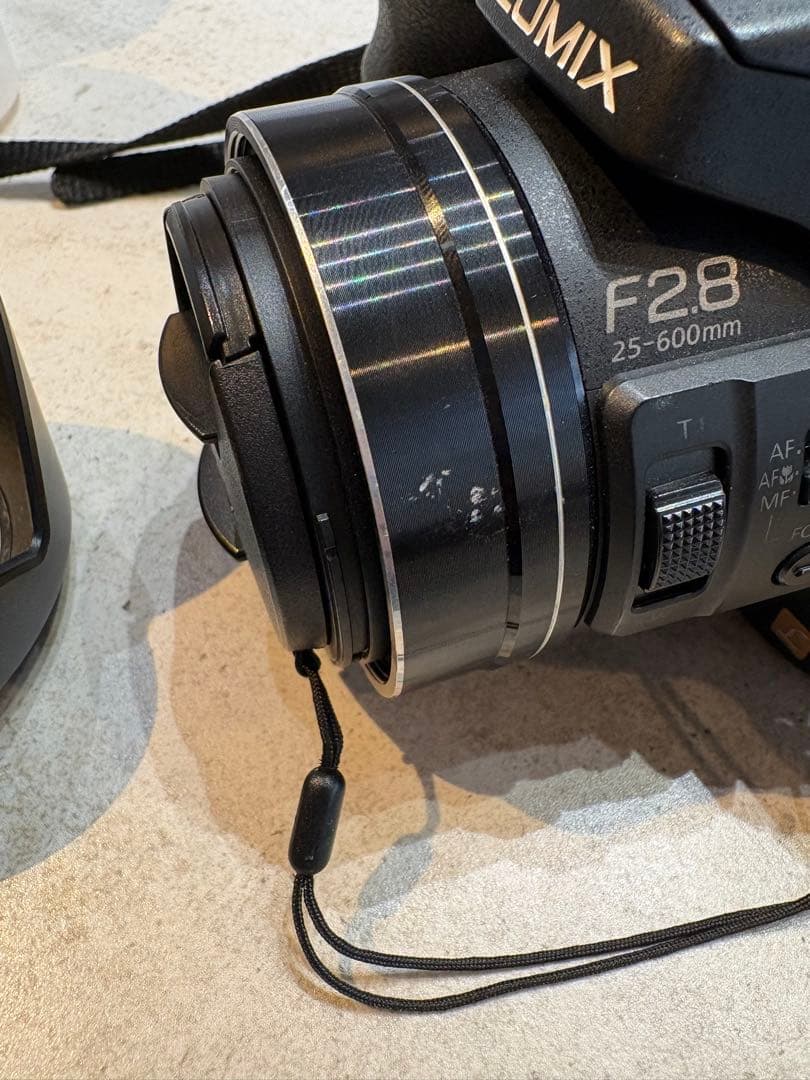 Panasonic DMC-FZ200 デジタルカメラ