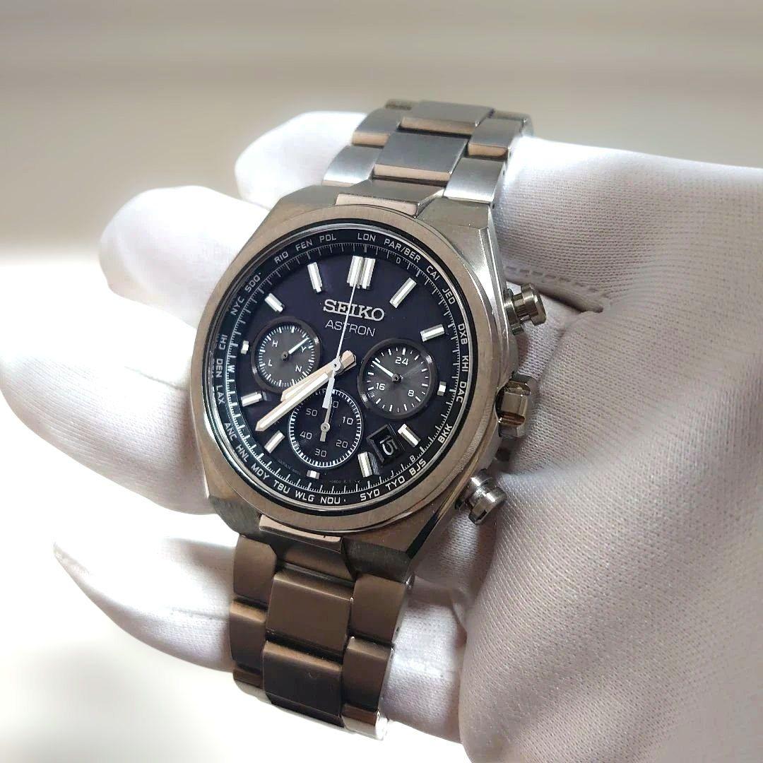 ほぼ未使用セイコーアストロンネクスター8B92-0BE0 チタン製 電波ソーラー