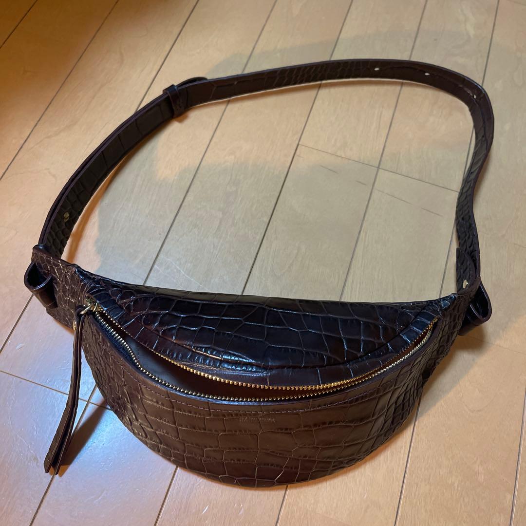 ナヌーシュカ　ボディバッグ　週末限定セール中