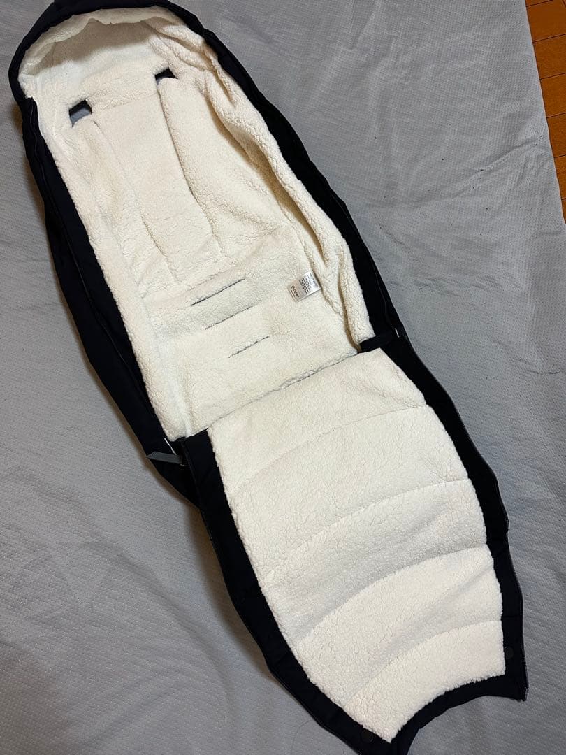 Cybex ブラック ベビーカー用　フトットマフ