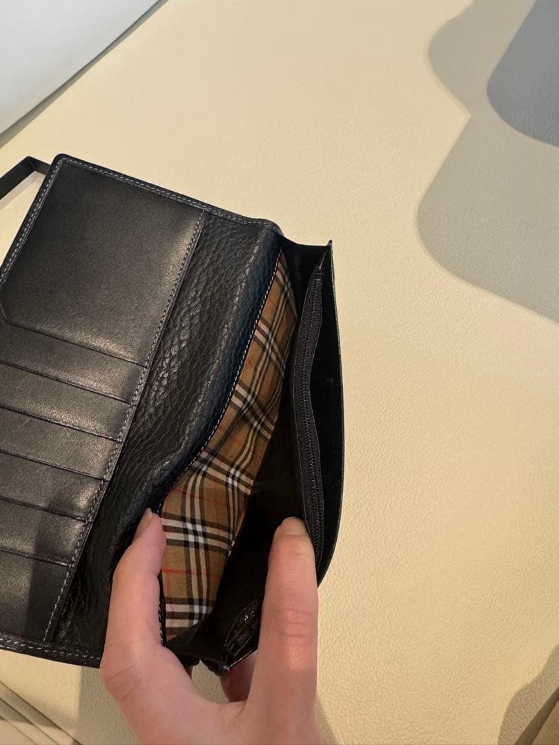 BURBERRY ブラックレザー 長財布