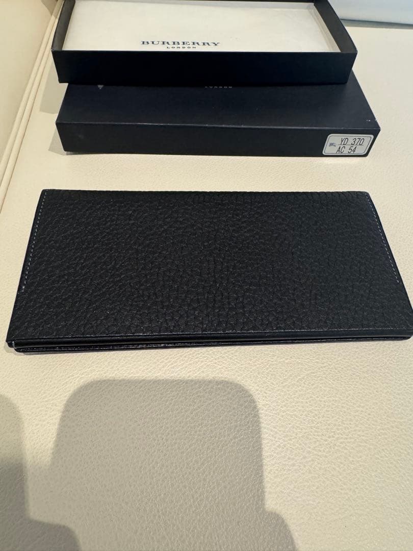 BURBERRY ブラックレザー 長財布