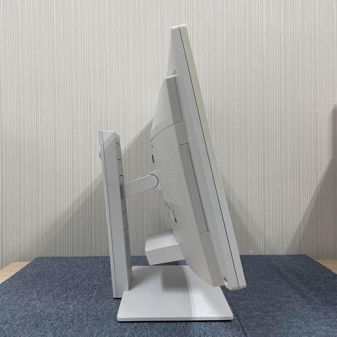 富士通　ESPRIMO 　一体型　メモリ8GB　SSD256GB　初期設定済み