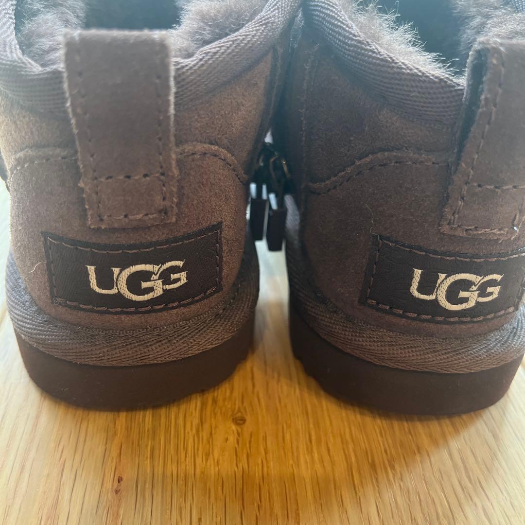本日お値下げ【新品未使用】UGG Classic Ultra Mini 16㎝