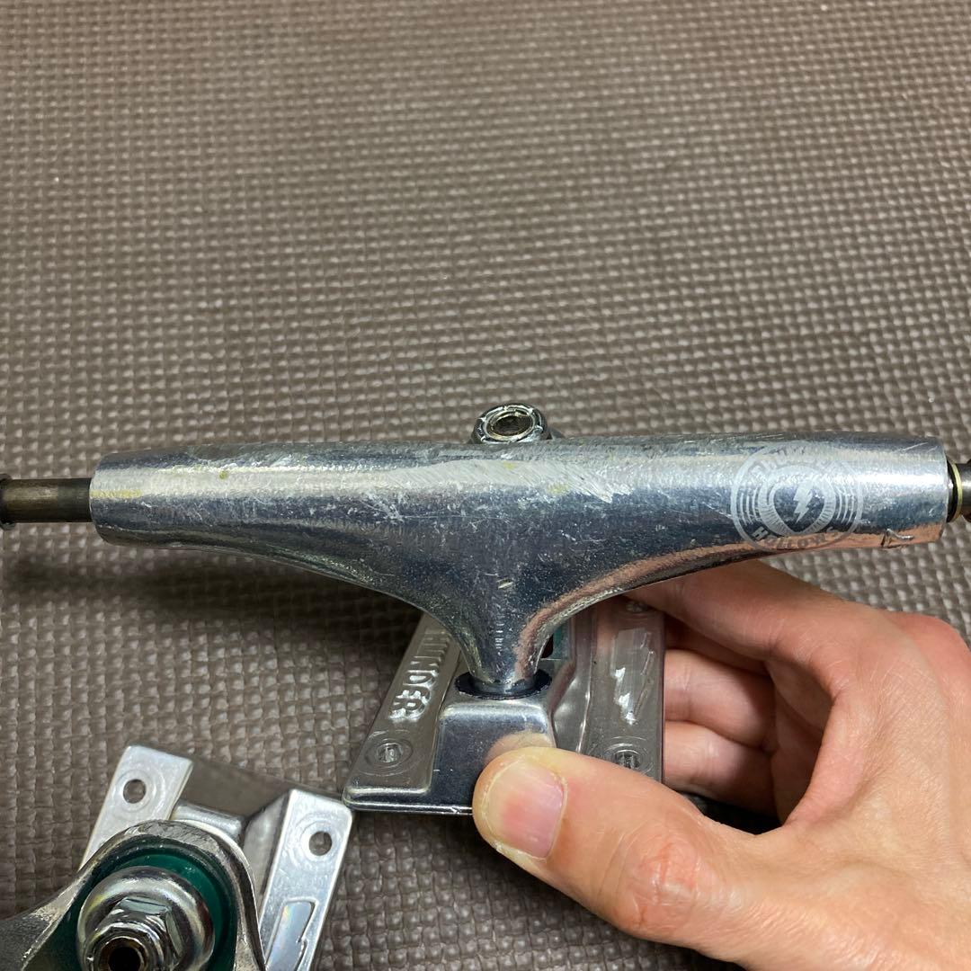 サンダートラック 147 hollow light