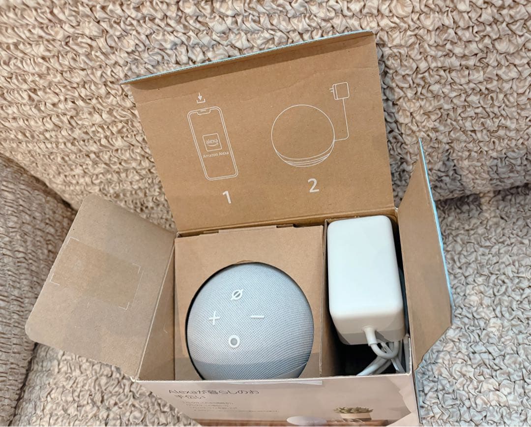 【美品】Echo Dot with Clock 第5世代 エコードット　ホワイト