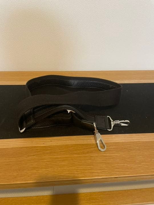 ショルダーバッグ　PELLE MORBID