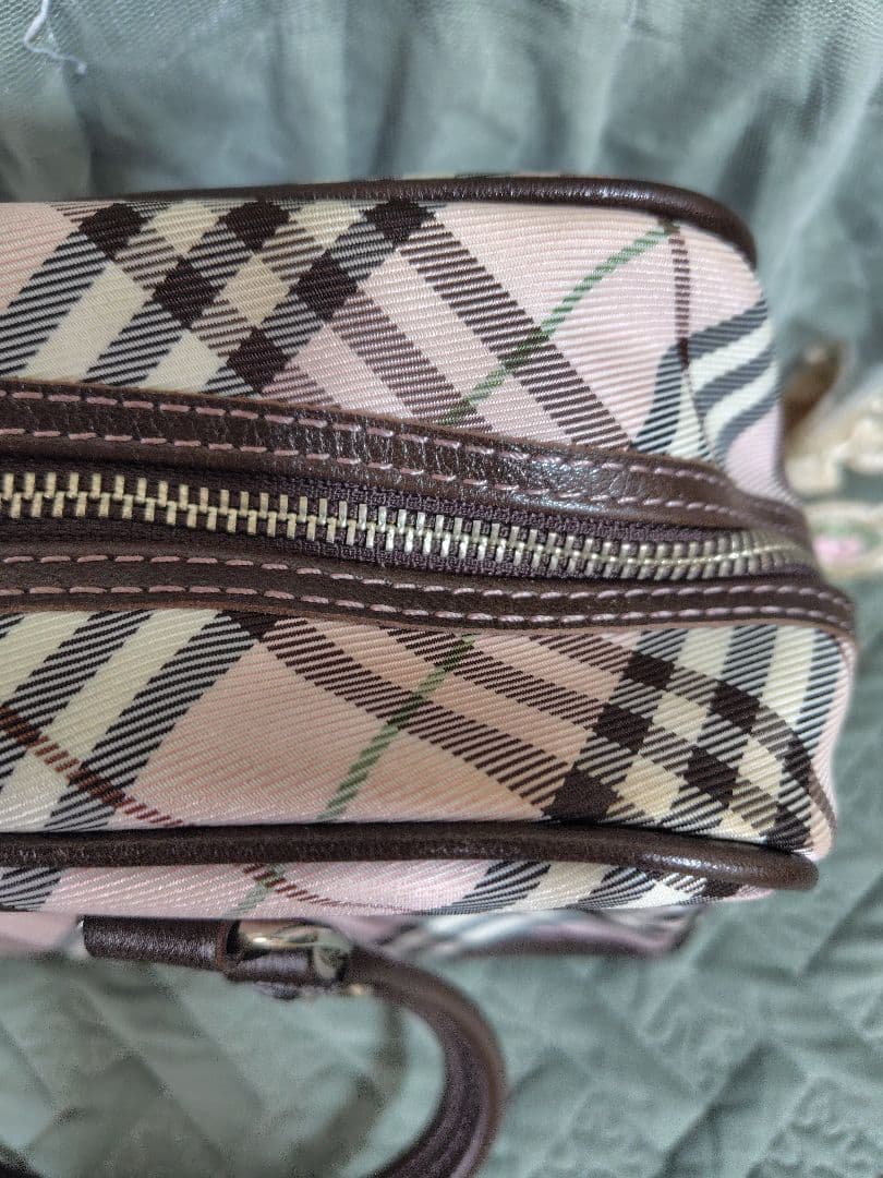 希少　バーバリーブルーレーベル　チェック柄ハンドバッグ　ピンク