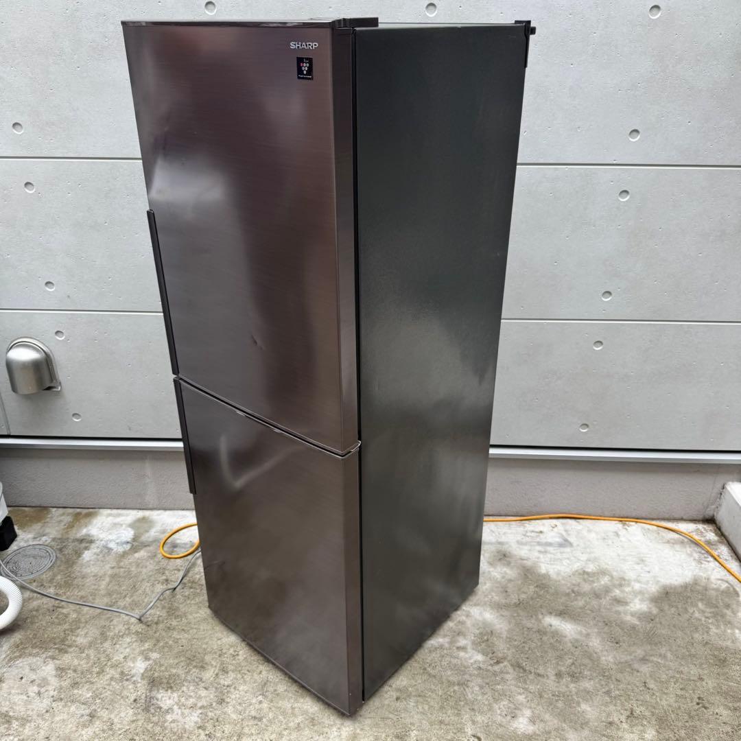 84⭐️2022年製美品★シャープ　冷蔵庫　ブラウン　大型　2ドア　280L