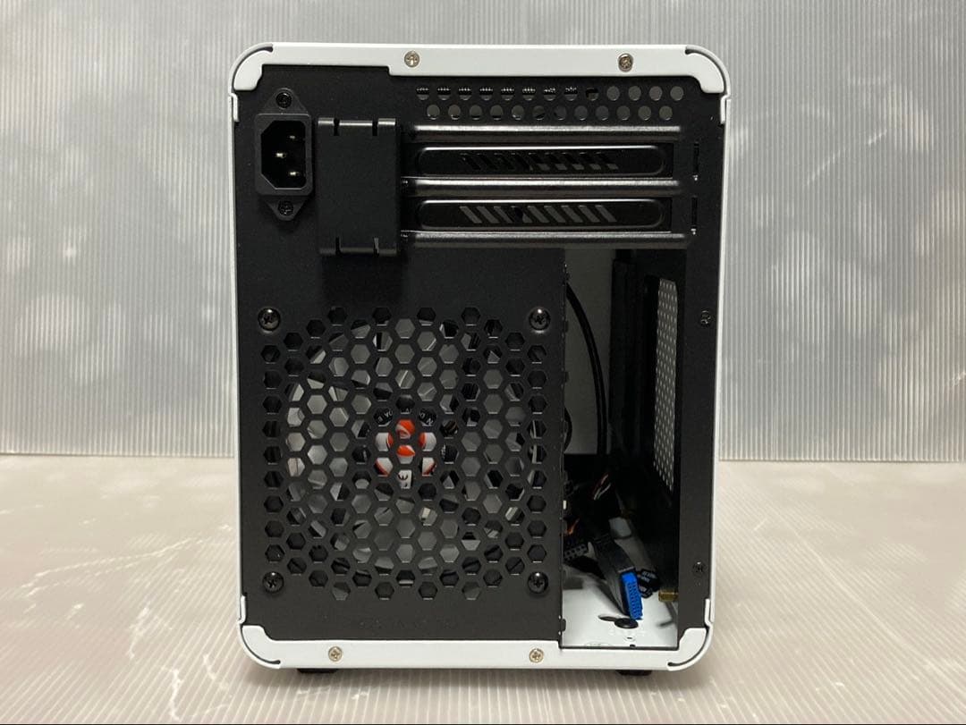 RAIJINTEK Mini-itx METIS PLUS(ホワイト)