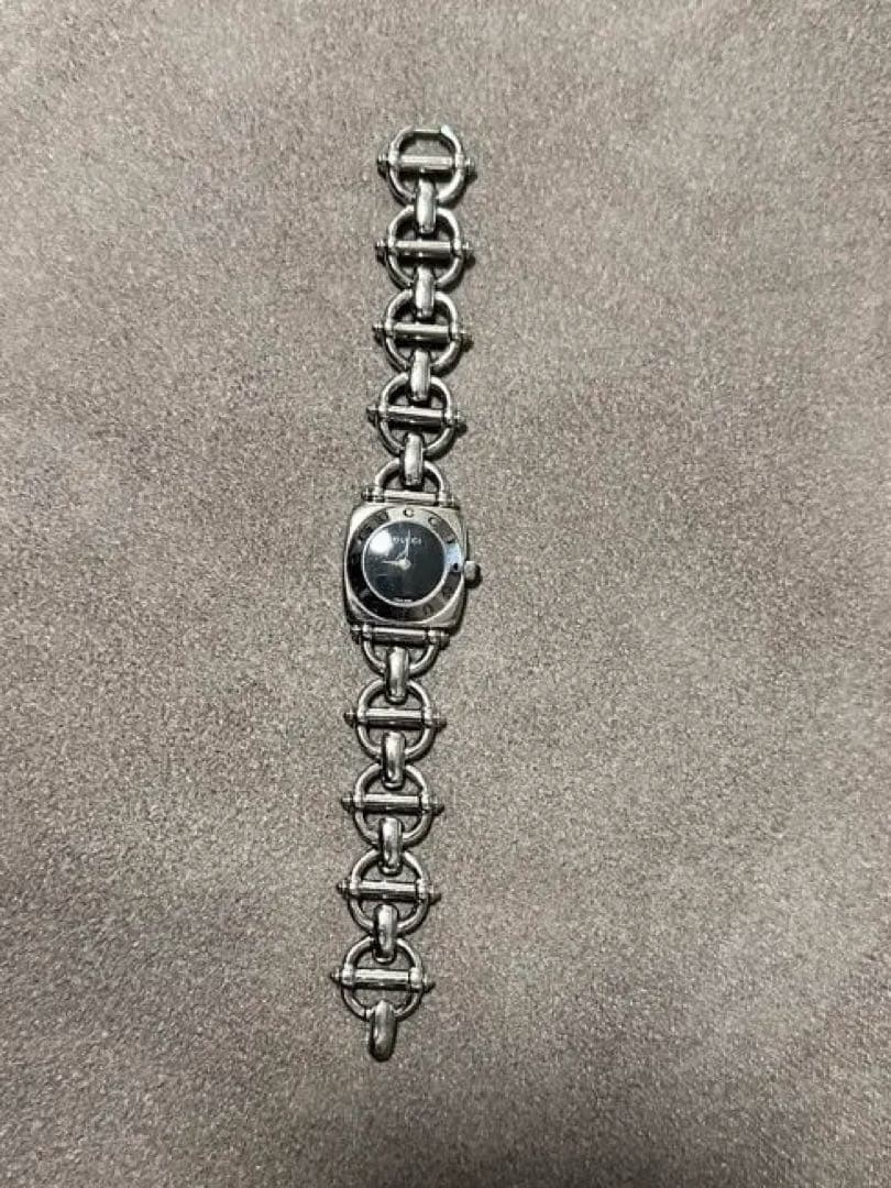 D*a様 GUCCI 腕時計　6400L シルバー