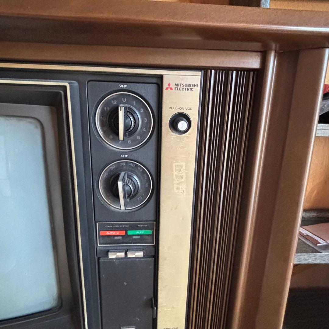レトロ　ブラウン管テレビ　三菱　アンティーク　家具調　ジャンク