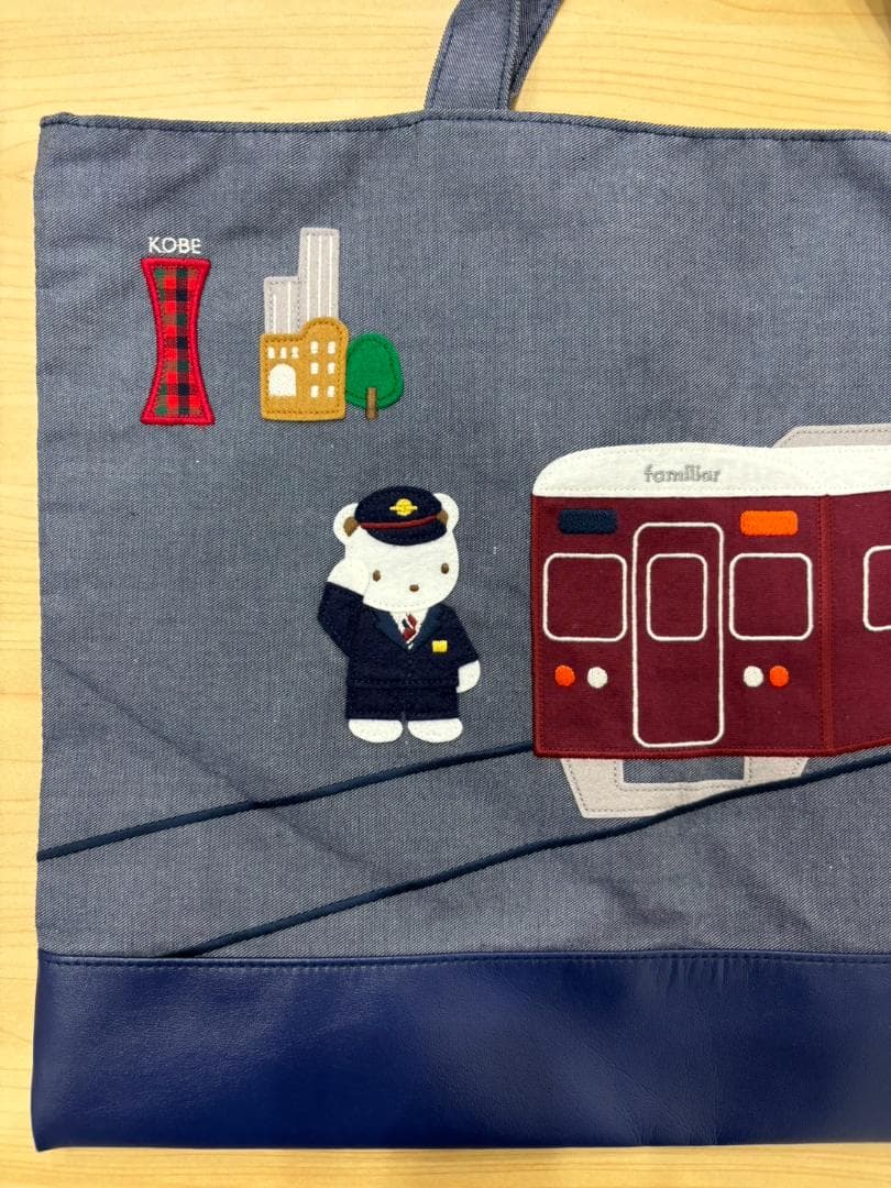 【美品】ファミリア×阪急電車コラボ　デニムトートバック