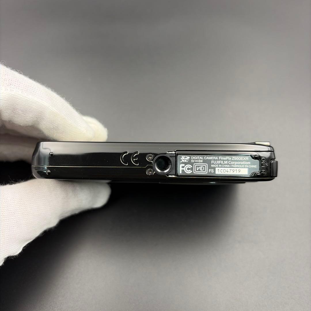 箱付 FUJIFILM FINEPIX Z950EXR ブラック デジタルカメラ