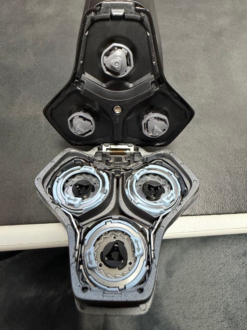 フィリップス 9000シリーズ　電気シェーバー　S9986/30