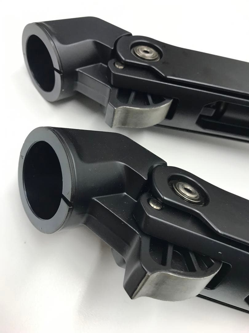 Amazonベーシック　デュアルモニターアーム