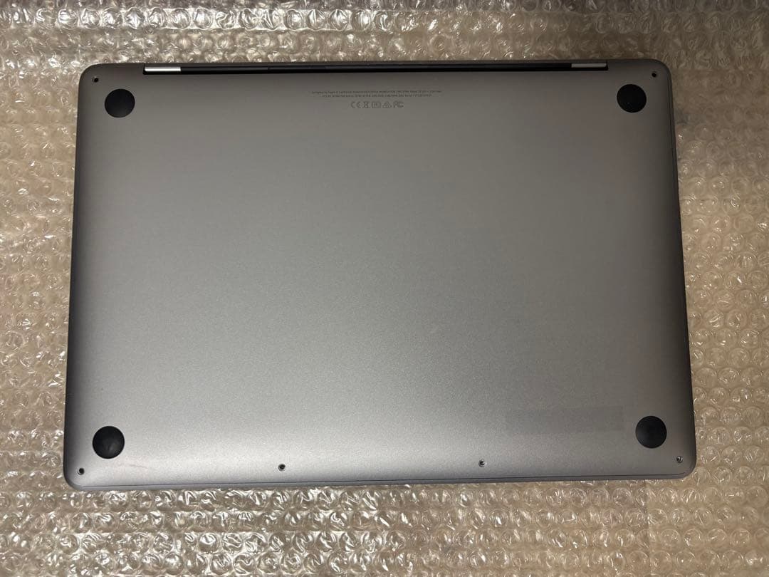 macbook pro 13インチ　A1708 128GB Retina