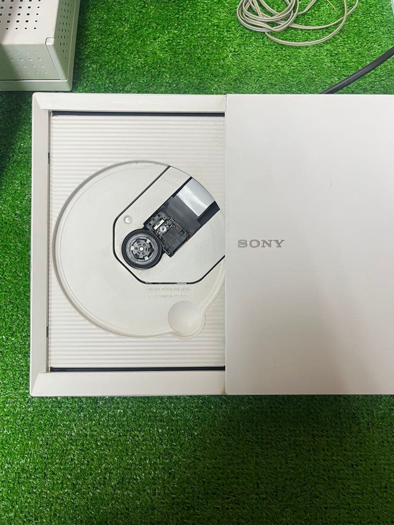 SONY 5.1chホームシアター システム BDV-N1WL 本体に割れあり