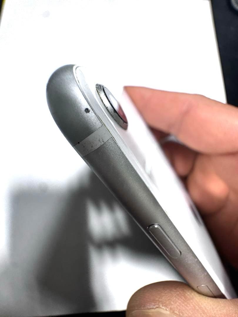 スマートフォン本体 iPhone SE2