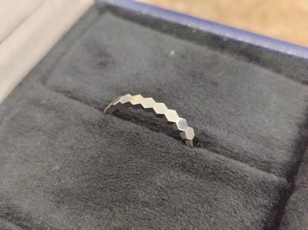 Chaumetビー マイ ラブ コレクション ハニカム リング ホワイトゴールド