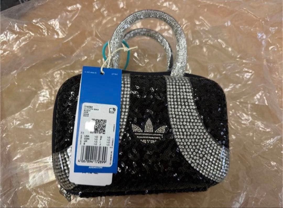 新品 アディダス ラインストーン クラッチバッグ IY4092