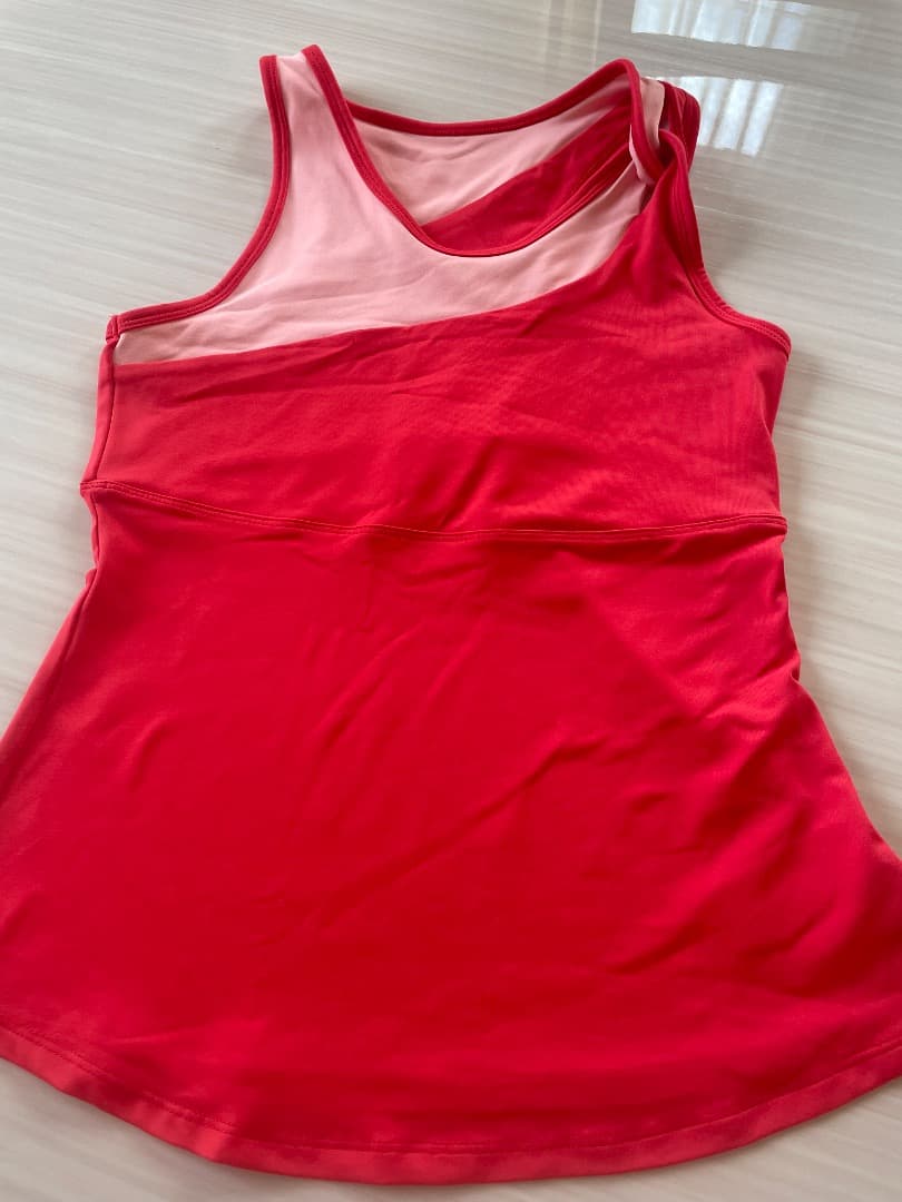 チェリー　新品・未使用‼️LIJA テニスセットアップ