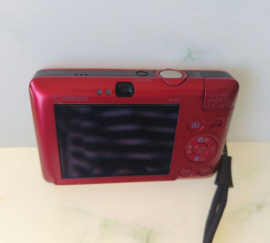 Canon IXY コンパクトデジタルカメラ レッド