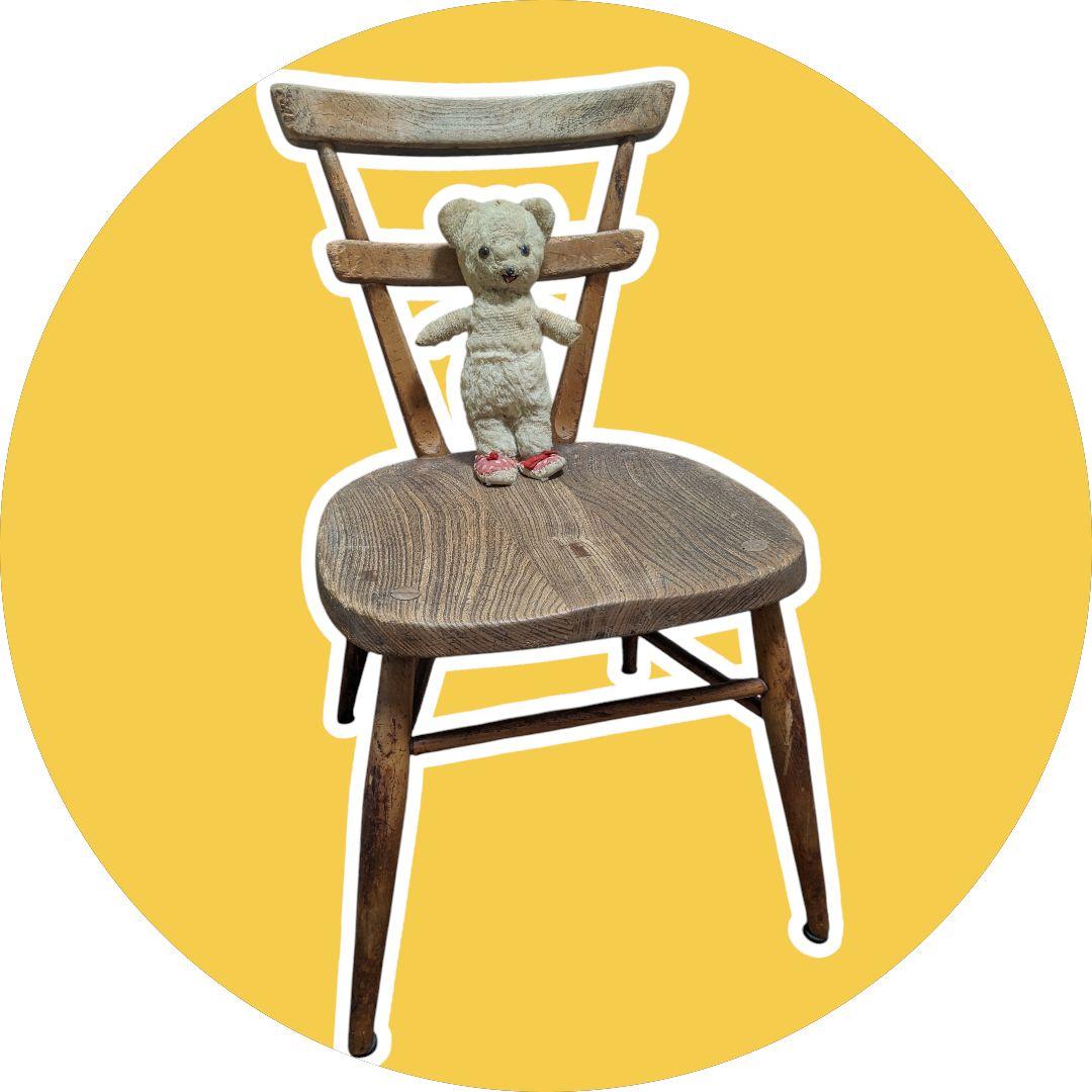 イギリスアンティーク　アーコール社　スクールチェア　いいね多数　早い物勝ち商品