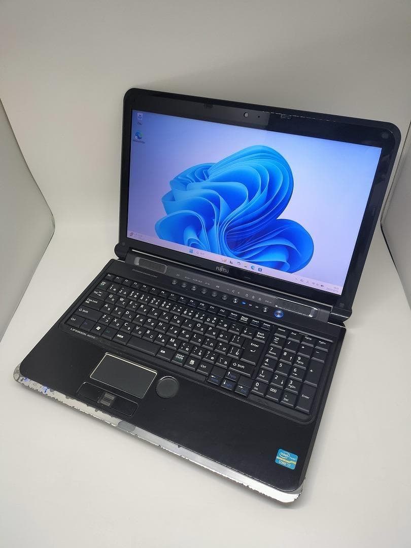 【FUJITSU】爆速 Core i7/新品SSD256GBノートパソコンB12