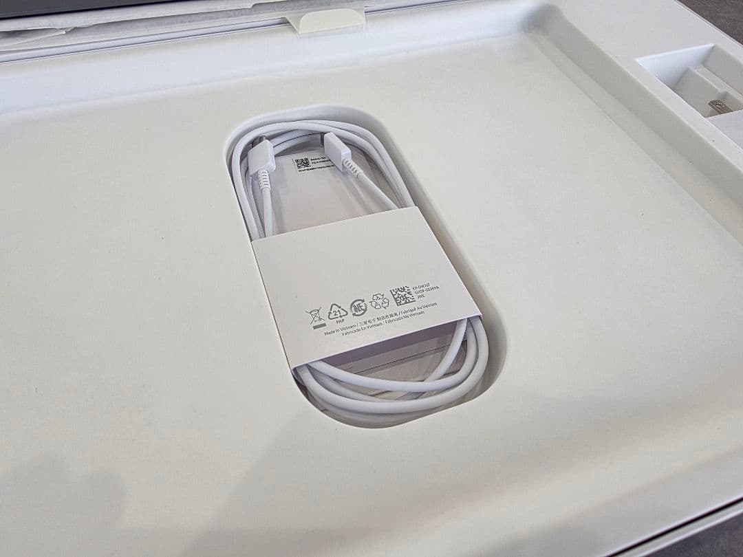 【美品】Samsung Galaxy Book 4 Pro (512GB)