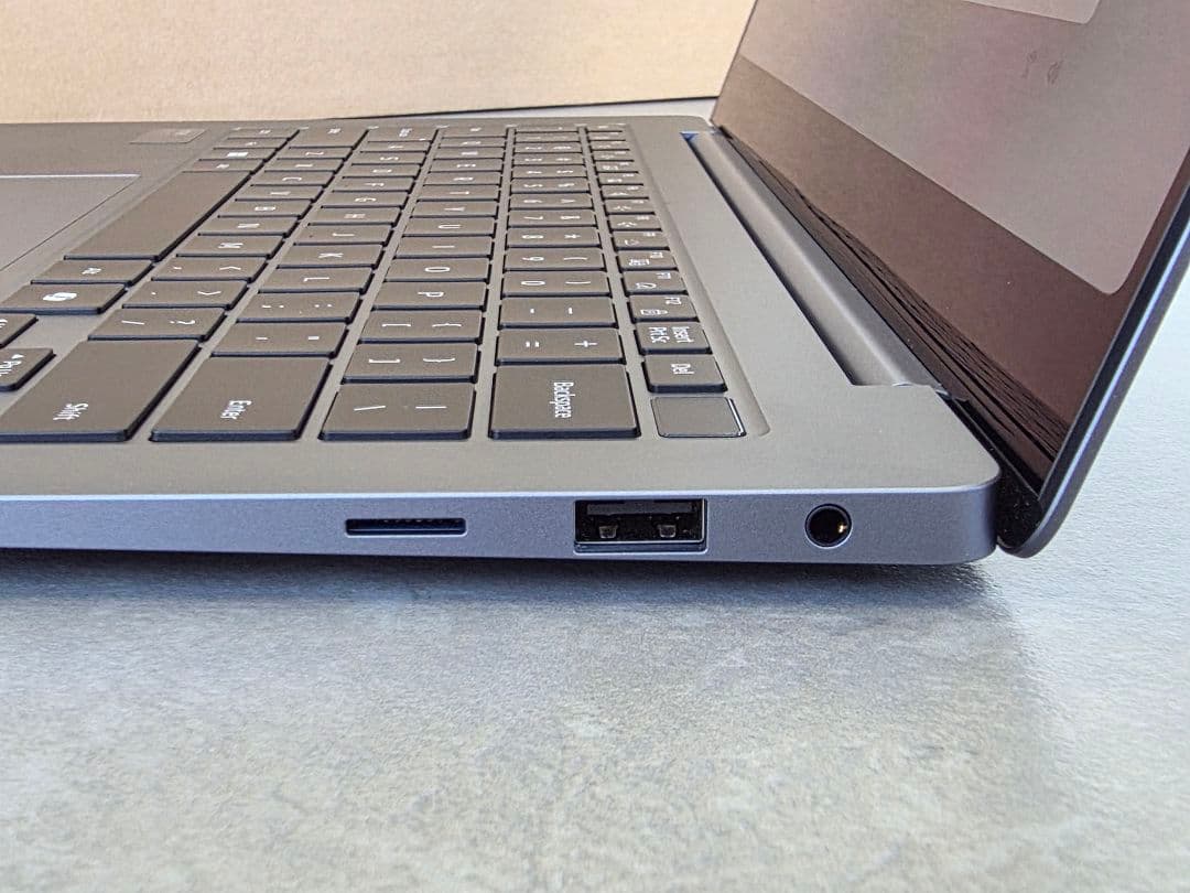 【美品】Samsung Galaxy Book 4 Pro (512GB)