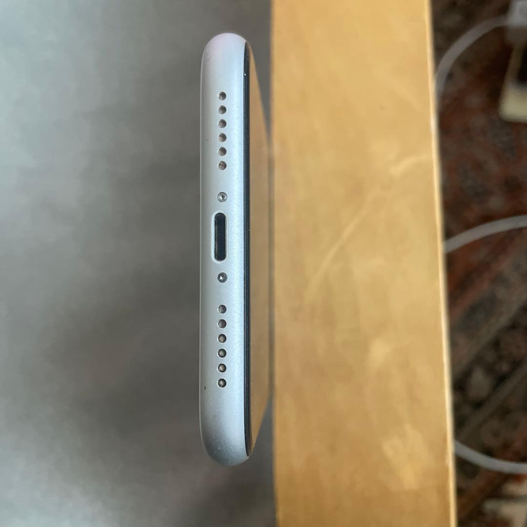 moshi 　iPhone XR 64GB