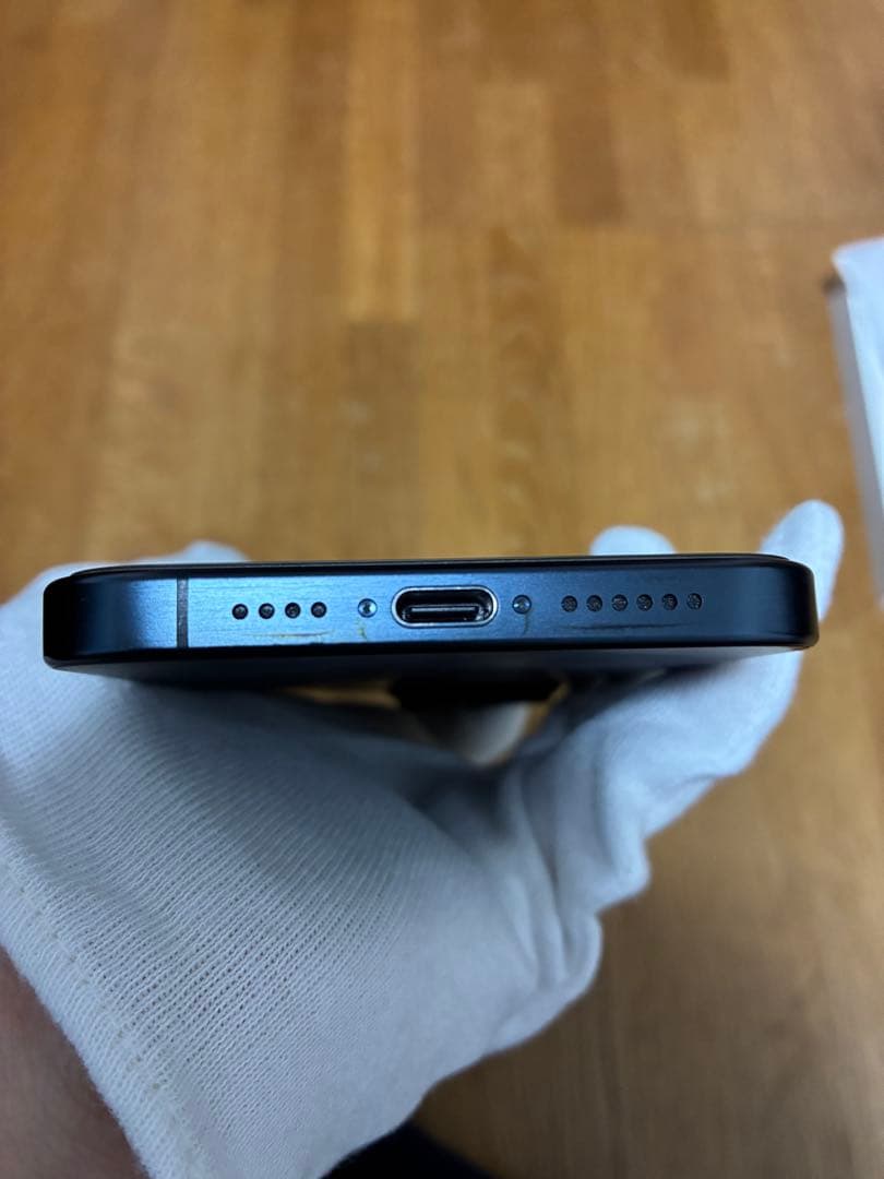【美品】iPhone 15 Pro Max SIMフリー