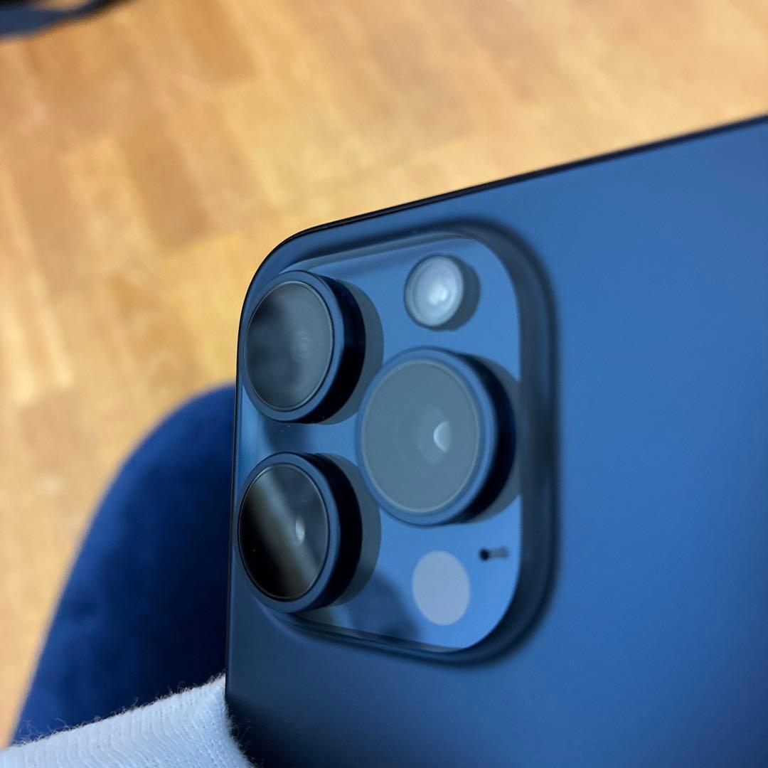 【美品】iPhone 15 Pro Max SIMフリー