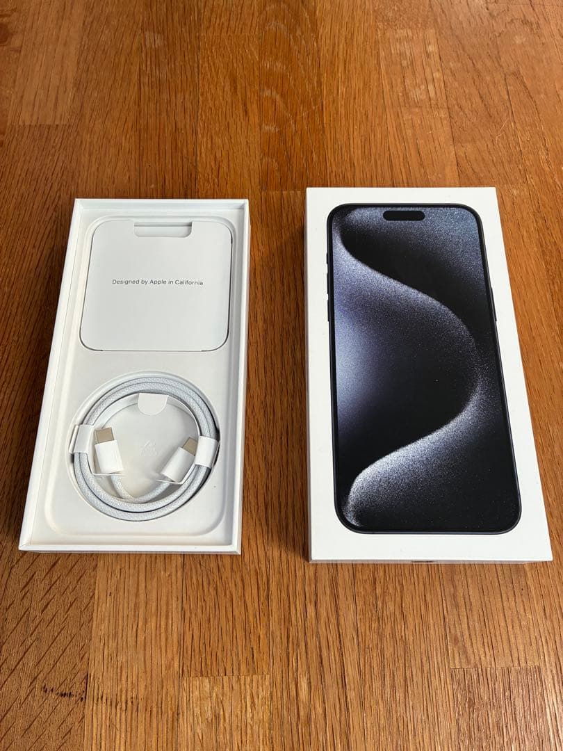 【美品】iPhone 15 Pro Max SIMフリー