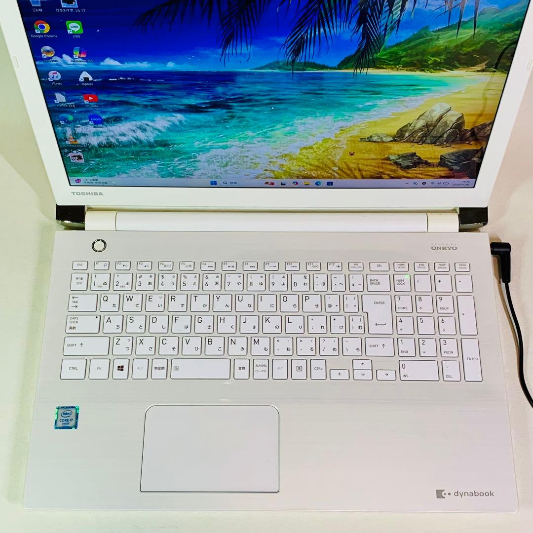 Core i7✨SSD240GB✨16GB✨東芝✨オフィス✨白✨ノートパソコン