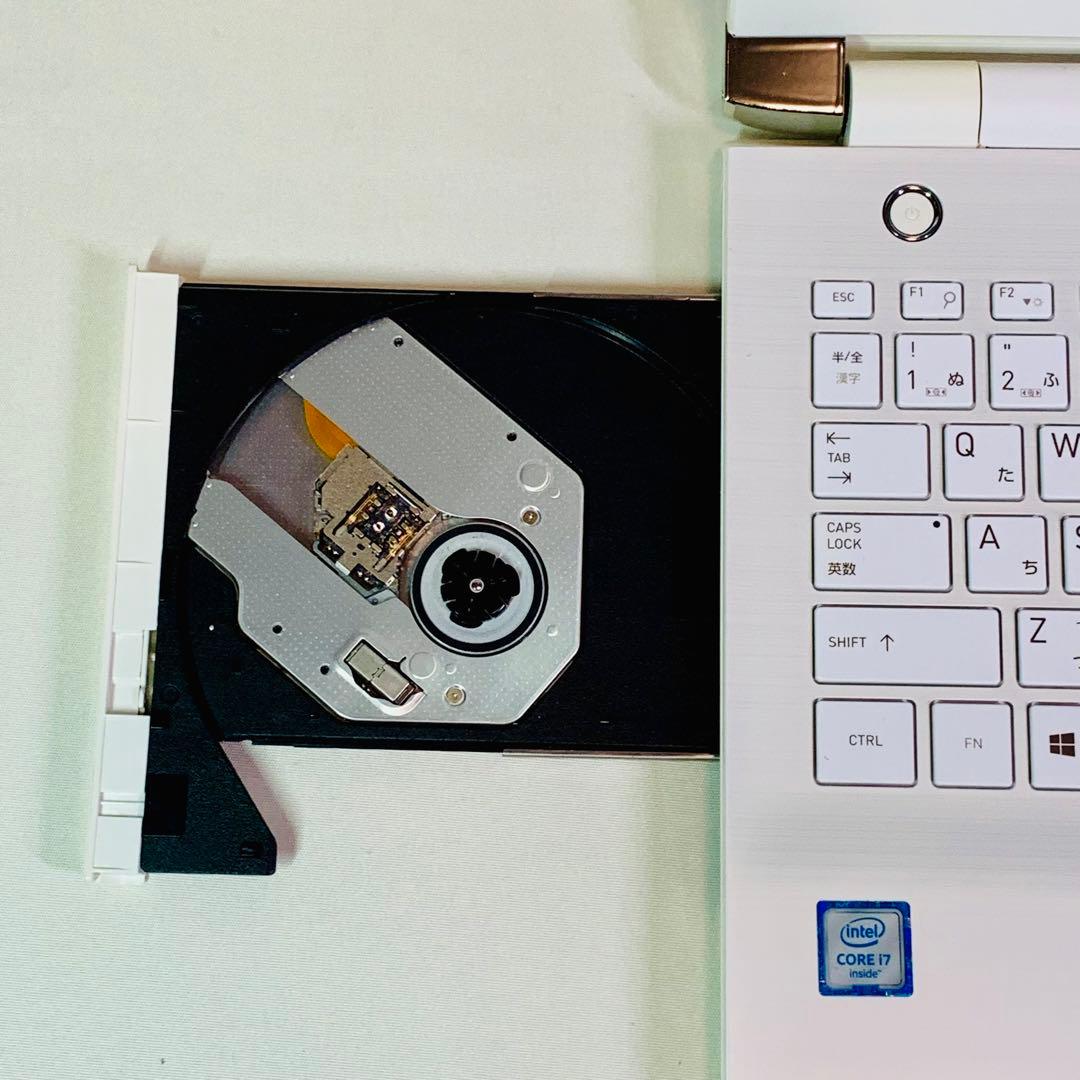 Core i7✨SSD240GB✨16GB✨東芝✨オフィス✨白✨ノートパソコン