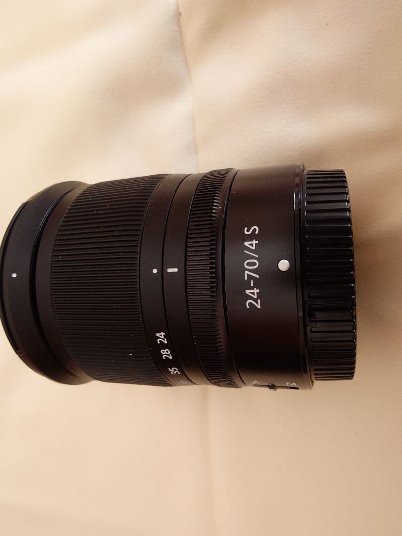NIKON　Z24-70 F4.0 中古美品　完動品です！