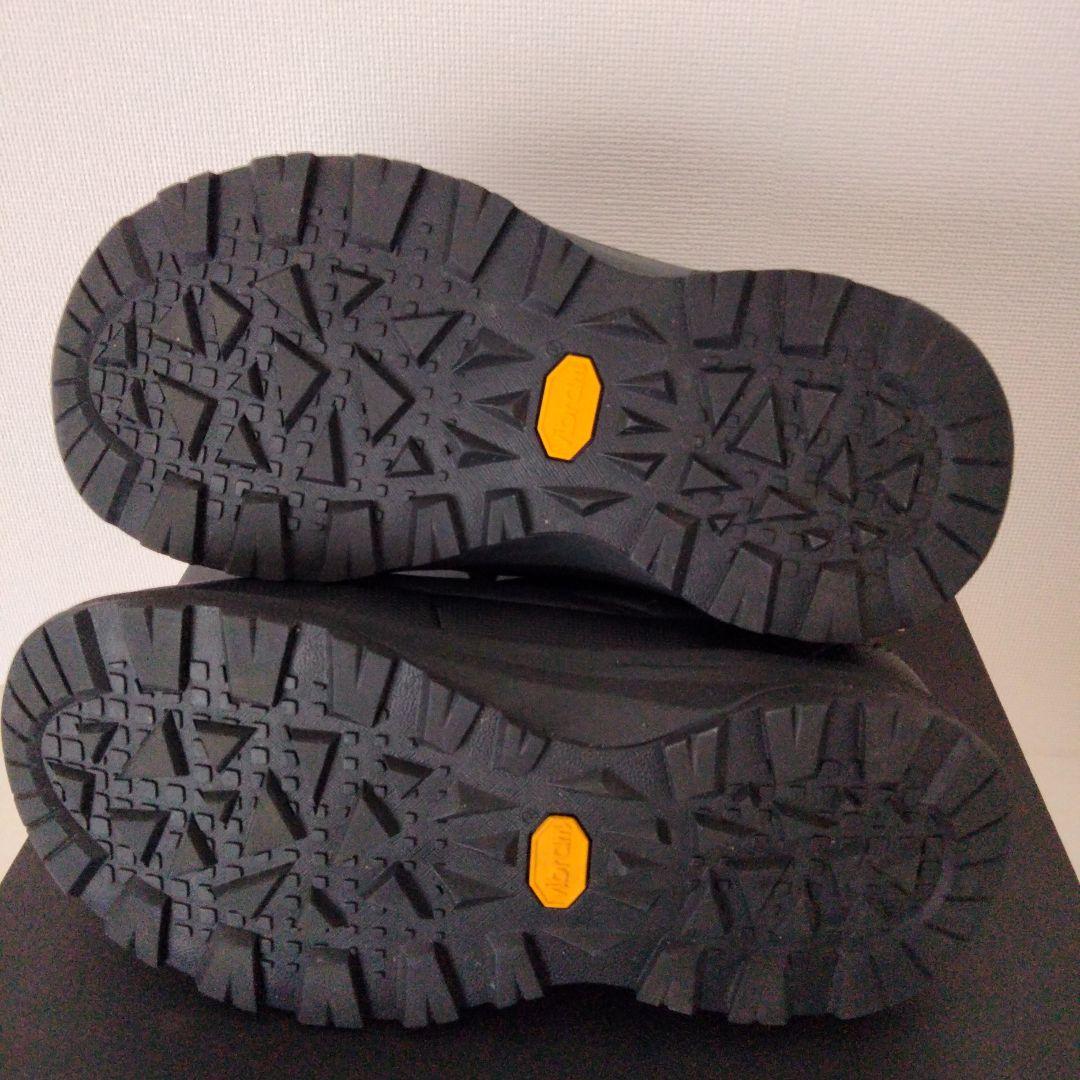 Nuptse Bootie WP VII Short 24.0 ブラック