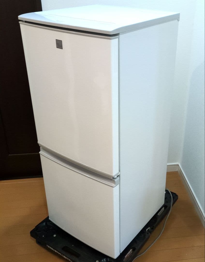 【2018年製】SHARP 冷蔵庫 (137L) SJ-14E6-KW