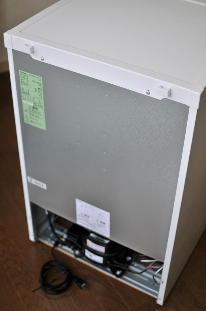 美品アイリスオーヤマ 冷凍庫 85L ホワイト IUSD-9B-W 2023年製