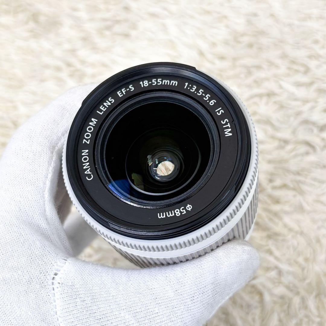 【極美品】キャノン EOSKISS X7 ダブルレンズキット ホワイト 白